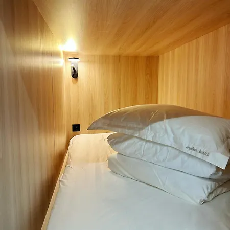 Unplan Hostel Madrid Exterior photo